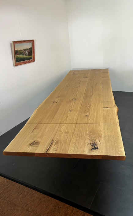 Tisch aus Eiche Massiv (Kundenholz).1 09.26 Pfaffnau